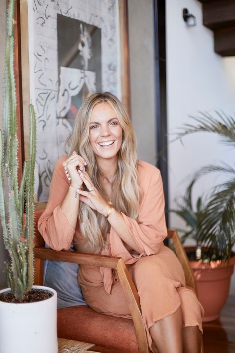 Indoor Photo shoot location, branding shoot, blonde woman in chair smiling at camera Lifestyle Headshots, Author Branding, Headshots Women, Headshot Poses, Brand Photography Inspiration, Corporate Portrait, Business Photoshoot, Branding Photoshoot Inspiration, Personal Branding Photoshoot