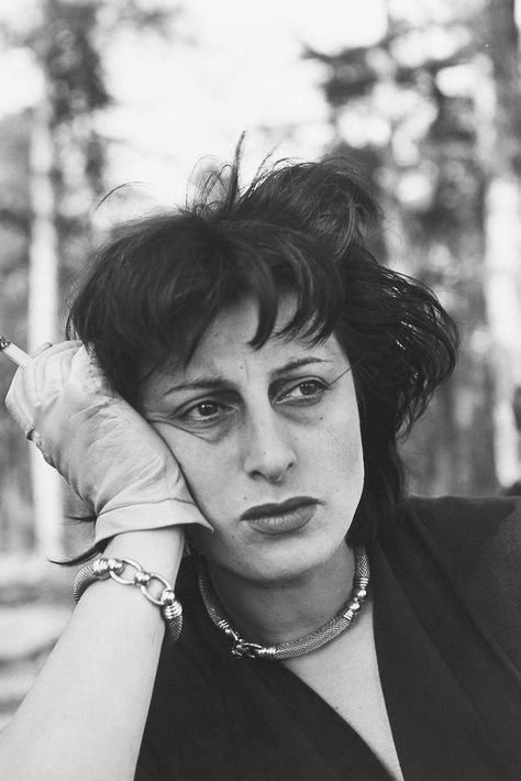 Mid Century Photography, Anna Magnani, William Klein, Andre Kertesz, Berenice Abbott, Pictures Of Anna, Edward Weston, Street Portrait, Italian Beauty