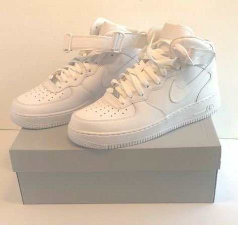 Af1 Mid, Jordan Shoes Girls, Luxury Shoes Women, All Nike Shoes, Nike Air Shoes, Cute Nike Shoes, Fresh Shoes, Cute Sneakers, Hype Shoes