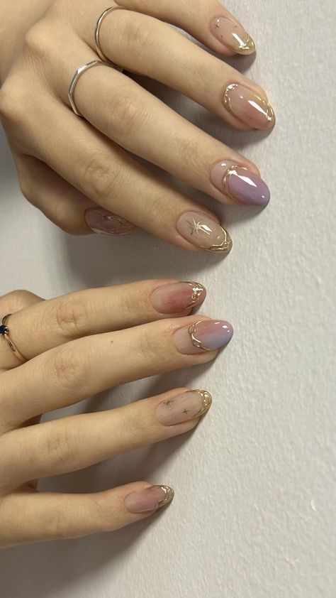 Neutral Short Nails Acrylic, Korean Nails Ideas Short, Cute Korean Gel Nails, Aesthetic Short Nails Designs, Trendy Gel Nails 2024, Short Nail Designs Aesthetic, Nail Minimal Design, Korean Nails Aesthetic, Korean Nails Simple