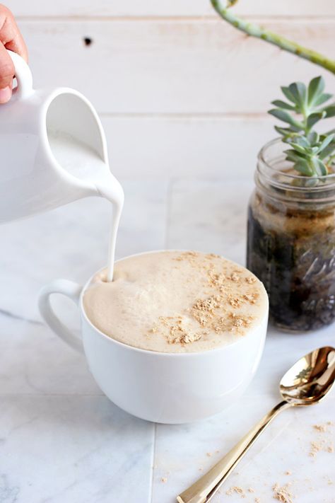 Coconut Cream Coffee, Vanilla Drinks, Cream Cold Brew, Coffee Drink Recipes, Coffee Creamer, Smoothie Drinks, But First Coffee, Cold Brew Coffee, Tea Recipes