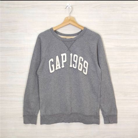 Nwot Gap Vintage Gray Size Medium (8-9) Kids Crew V Neck Design Pullover White! Designed By Gap Kids I Am Open Towards Price Negotiation On Select Items Using The “ Offer Button”! Color Is Gray With Up Level White Letters That Read “Gap 1969”. 100% Cotton Size Medium (8-9 Years Of Age) Length 21”, Waist 15”, Chest 17”, Arm 16” All Measurements Are Taken With The Garment Laying Flat. Double The Number To See Around. All Items Come From A Smoke Free Home. All Measurements Are Approximate. All Item Dodgers Sweatshirt, Patches Embroidery, Gap Sweatshirt, Womens Sweatshirts, College Shirts, Gap Sweater, Sweater Jumper, Hip Hop Streetwear, Sweatshirt Vintage