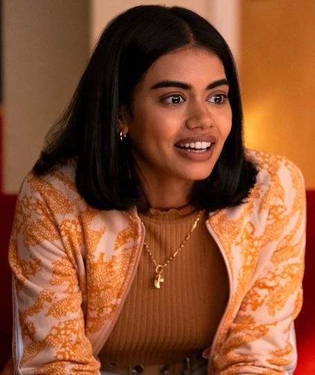 Aneesa from Never Have I Ever Aneesa Qureshi, Season 3 Aesthetic, Never Have I Ever Outfits, Flannel Shirt Dress, Tulle Sleeves, Never Have I Ever, Aesthetic Style, Mixing Prints, Affordable Clothes