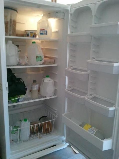 How do I know a man owns this? All the empty jugs left in this freezer Empty Freezer Pictures, Empty Freezer, Plan Quotes, Fridge Photos, Food Vids, Iphone Pictures, New Photo Download, Savings Plan, Sandra Bullock