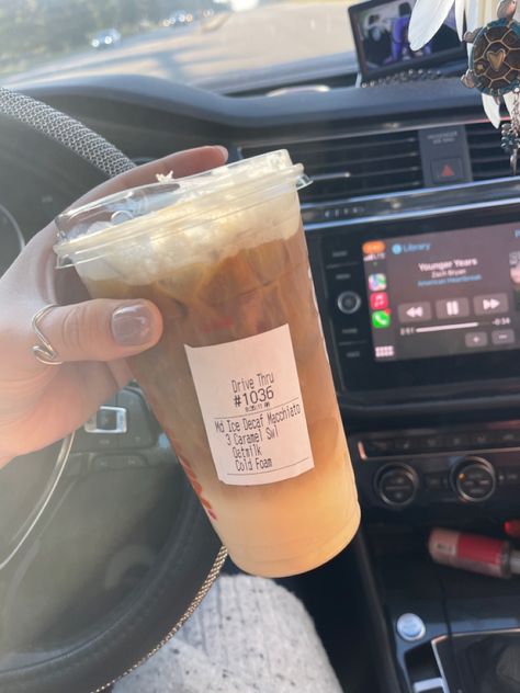 Iced macchiato with oatmilk #coffee #coffeelovers #dunkindonutscoffee Dunkin Decaf Iced Coffee, Oatmilk Coffee, Iced Macchiato, Dunkin Drinks, Sonic Drinks, Iced Caramel Macchiato, Ice Caramel Macchiato, Starbucks Drinks Recipes, Caramel Macchiato