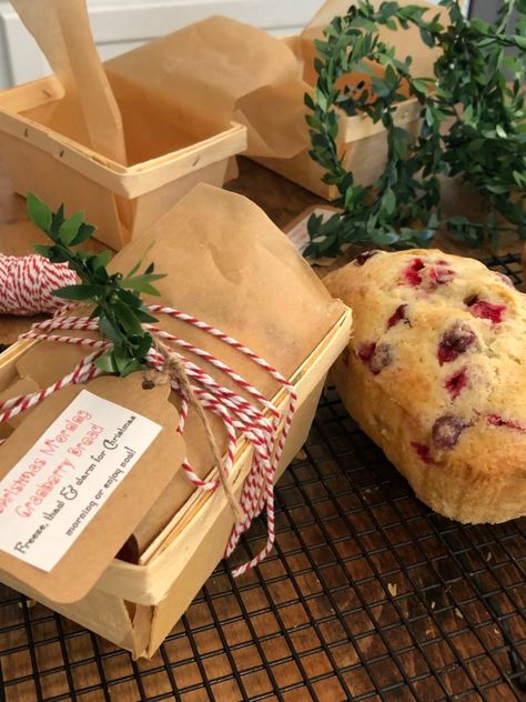 Homemade Cranberry Bread | Gift Ideas For Christmas Morning Bread Gift Ideas, Bread Gift, Bread Gifts, Christmas Eats, Christmas Cookies Gift, Christmas Bread, Easy Homemade Gifts, Gift Ideas For Christmas, Bread Easy