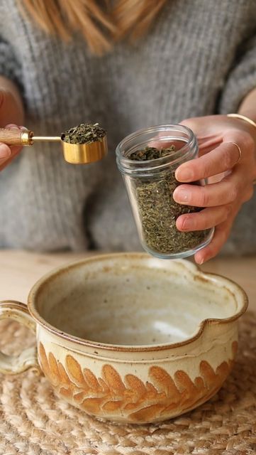 Herbal Steam, Sinus Pressure, Chest Congestion, Decrease Inflammation, Tension Headache, Thyme, Headache, Natural Remedies, Drain