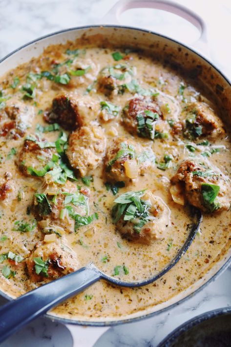 Marry me kødboller Nem Mad, Aip Diet, Dinner Inspiration, Yummy Eats, Creamy Sauce, Marry Me, Meatballs, Food Inspiration, Love Food