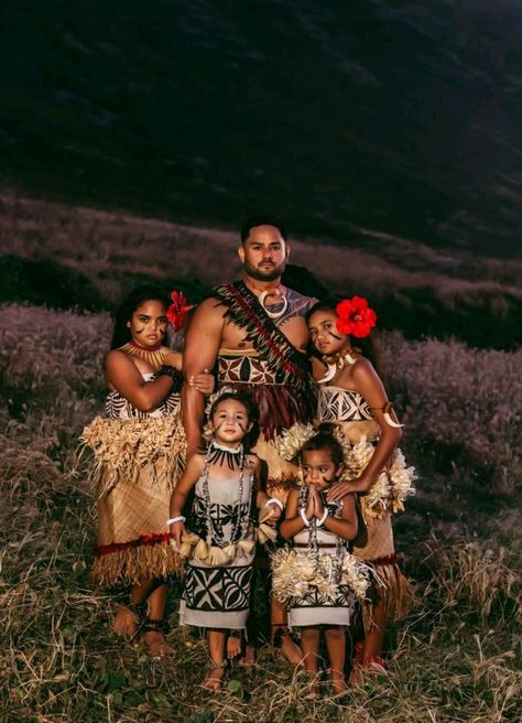 Samoan Aesthetic, Samoan Culture Aesthetic, Maori Costume, Maori Culture Aesthetic, Polynesian Clothing, Maori Clothing, Samoan Culture, Samoan Dance, Lost Boys Costume