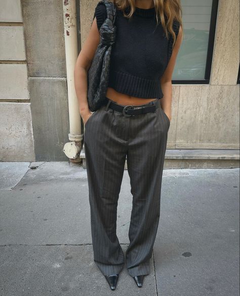 Mode Zara, Outfit Chic, Scandinavian Fashion, Fits Inspo, Classy Fashion, Looks Street Style, Looks Black, Outfit Look, Mode Inspo