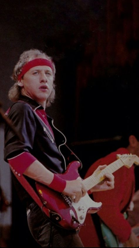 Mark Knopfler Wallpaper, Dire Straits Wallpaper, Marky Mark, Punk Poster, Music Poster Ideas, Tunnel Of Love, Mark Knopfler, Dire Straits, Human Society