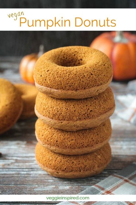 Easy Baked Vegan Pumpkin Donuts - Soft, fluffy donuts with all the flavors of fall! Gluten free and oil free! Perfect on their own or top them off with sweet dairy free vanilla icing for an indulgent dessert treat. #vegan #pumpkin #donuts Egg Free Donuts, Vegan Pumpkin Cookies, Apple Cider Donuts Baked, Vegan Pumpkin Recipes, Easy Vegan Dessert, Vegan Donuts, Gluten Free Donuts, Protein Powder Recipes, Vanilla Icing