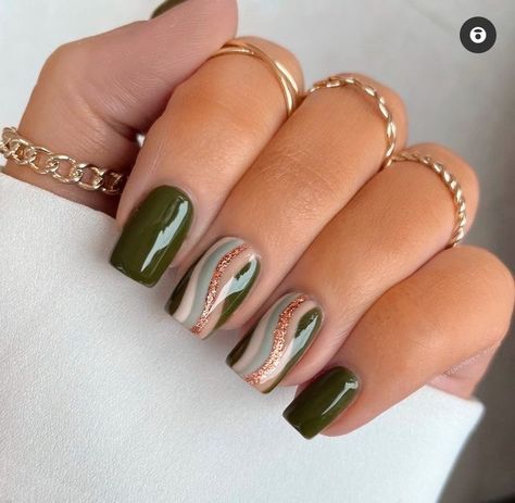 Safari Green Nails, Green Boho Nails, Boho Gel Nails, Fall Boho Nails, Hippy Nail Art, Boho Chic Nails Designs, Hippie Nail Ideas, Hippie Nails Boho, Boho Nail Designs