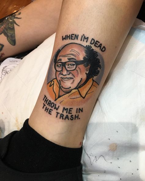 Frank Reynolds Tattoo, Donny Darko Tattoo, Donnie Darko Tattoo Ideas, Dirty Heads Tattoo, Devils Rejects Tattoo Ideas, Tato Tradisional, D Tattoo, Tattoo Signs, Old Tattoos