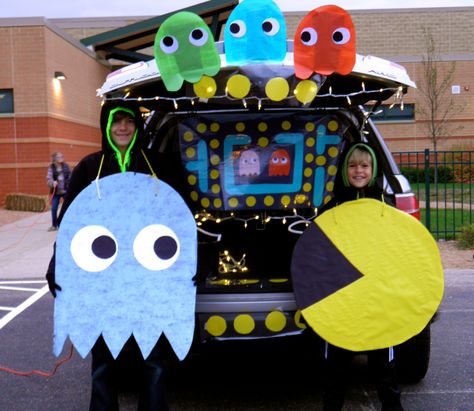 PAC MAN @ Trunk or Treat! Played pac man game music on our bluetooth speaker and it was a huge success! Trunker Treat Ideas, Halloween Car Decorations, Church Trunk, Church Halloween, Trunk Or Treat Ideas, Hallowen Ideas, Halloween Things, Truck Party, Treat Ideas