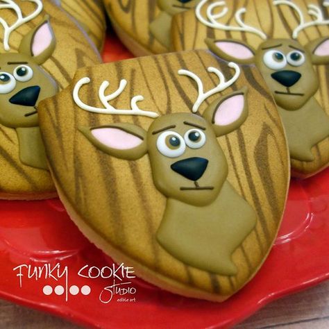 For the deer hunters! ... #funkycookiestudio #jillfcs #doorcounty #sisterbay #edibleart #cookieart #countrywalkshops #cookiesofinstagram #decoratedcookies #deercookies #huntingcookies #deerhunting #fallcookies Iced Christmas Cookies, Deer Birthday, Christmas Sugar Cookies Decorated, Delicious Christmas Cookies, Biscotti Cookies, Thanksgiving Cookies, Candy Cakes, Gingerbread Recipe, Cutout Sugar Cookies