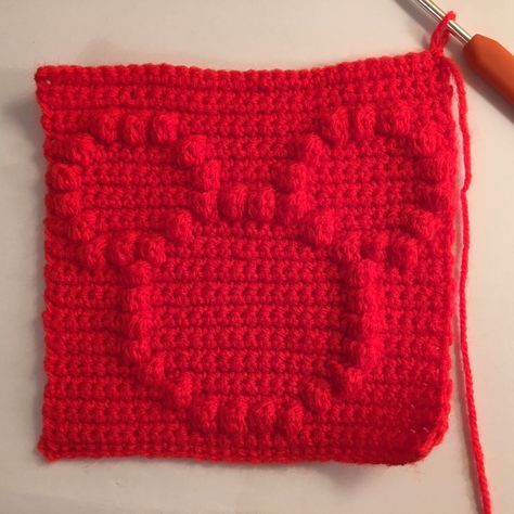 How to crochet a square with bobble stitch chart - Mickey Mouse Crochet A Square, Crochet Bobble Blanket, Bobble Stitch Crochet Blanket, Mickey Mouse Blanket, Chart Crochet, Crochet Mickey Mouse, Knitted Blanket Squares, Bobble Stitch Crochet, Disney Crochet Patterns