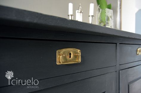 Annie Slone Chalk Paint, Chalkboard Furniture, Annie Sloan Chalk Paint Graphite, Chalk Paint Bedroom Furniture, Graphite Chalk Paint, Annie Sloan Graphite, Graphite Paint, Chalk Paint Wax, Paint Color Inspiration