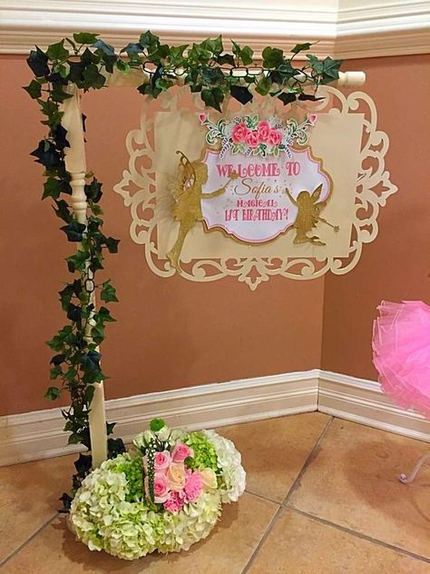 Fairy Birthday High Chair, Fairy Tail First Birthday Party, Fairy Garden Quinceanera Theme Centerpieces, Fairy Party Ideas Decorations, Diy Fairy Party Decorations, Fairy Centerpieces Birthday, Fairy First Birthday Backdrop, Tinkerbell Birthday Party Decorations, Fairy Theme Birthday Party Decoration