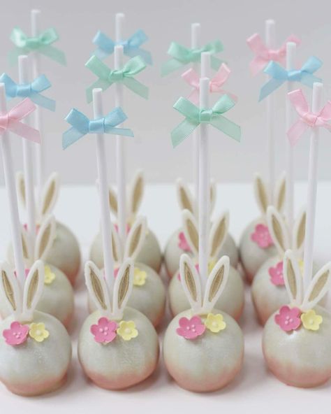 Bunny cake pops Bunny Pops, Bunny Cake Pops, Bake Cake, Bunny Birthday, Bunny Cake, Cupcake Muffins, Cakepops, Cute Bunny, Cake Pops