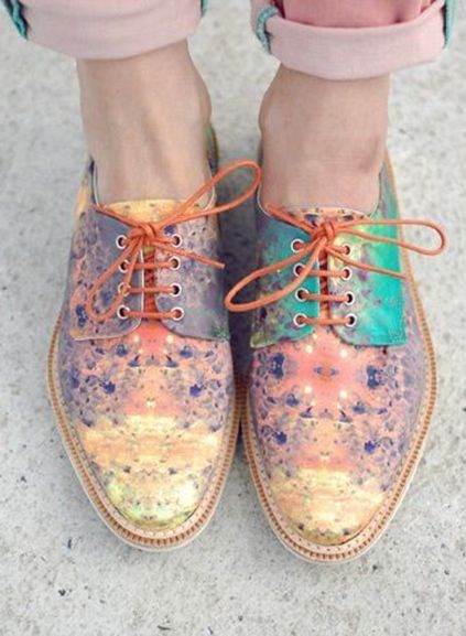 Pastel brogues Anthropology Shoes, Colourful Shoes, Mode Tips, Glitter Boots, Paris Mode, Luna Lovegood, Colorful Shoes, Glitter Shoes, Stilts