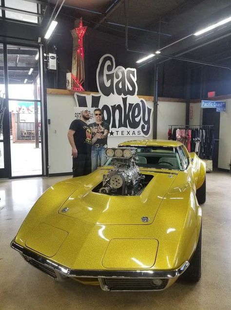 GAS MONKEY GARAGE #rotthades #gasmonkey #garage #custom Gas Monkey Garage Cars, Richard Rawlings, Classic Garage, Custom Classic Cars, Monkey Garage, Cars Photography, Gas Monkey Garage, Magazine Poster, Gas Monkey