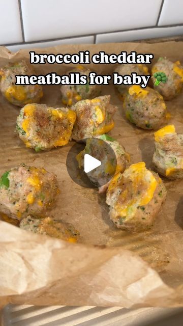 Ivy 🫐 first time mom on Instagram: "🥦 BROCCOLI CHEDDAR MEATBALLS 🥦  🥦 comment recipe for all the info to be sent straight to your inbox, go to the link in my bio under recipes, or keep scrolling!   🥦 ingredients: 1 lb ground turkey mine was 93% lean (any ground meat should work!), 1/2 cup breadcrumbs, 1/2 cup shredded cheddar, 1 cup broccoli steamed and chopped, 1 egg, 1 tsp garlic powder, 1 tsp onion powder, salt and pepper to taste (can omit)  🥦 directions: Preheat your oven to 375 and line your baking sheet with parchment. Steam your broccoli until fork tender and chop. Add broccoli to a mixing bowl, then add in remaining ingredients. Mix everything until just combined (but do not over mix. I used a food safe glove to mix because I think using your hands is what works best!) Using Cheddar Meatballs, Broccoli Steamed, Kid Recipes, First Time Mom, Steamed Broccoli, Broccoli Cheddar, Healthy Food Options, Food Options, Ground Meat