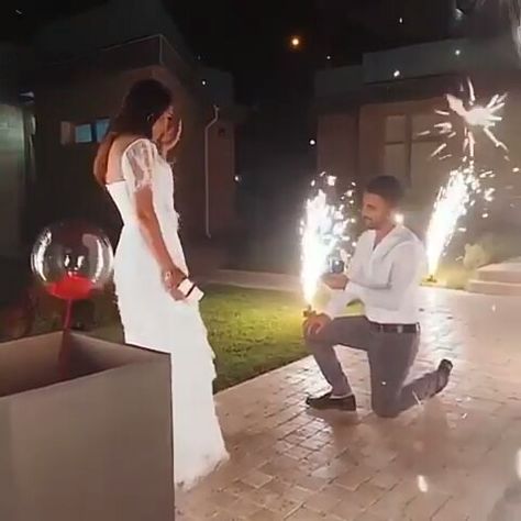 Proposing Ideas, Wedding Proposal Videos, Marriage Proposal Videos, Proposal Romantic, Dreamy Proposal, Indian Wedding Songs, Proposal Videos, Wedding Swag, Wedding Dance Video