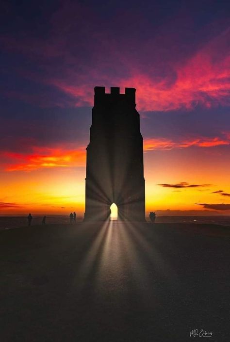 Here is a peek into Autumn-coloured sunset on the Tor by Mike Jefferies Photography 💗🍂🍂 #wildwoodglastonbury #glastonbury #magic #mindfulness #Avalon Glastonbury Tor, Winter Time, New Life, Mindfulness, Wonder, Travel, Photography