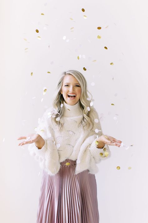 Launch Day Photoshoot, Brand Photography For Photographers, Confetti Photoshoot Ideas, Inspirational Photoshoot, Confetti Branding Photo, Throwing Confetti Photography, Feminine Branding Photoshoot, Artist Branding Photos, Christmas Photoshoot Business