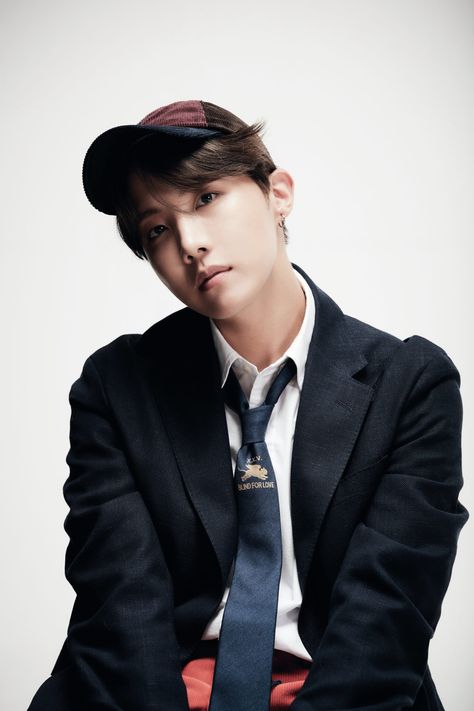 BTS Map Of The Soul 7 Profile Concept Photos (UHD/HR) - K-Pop Database / dbkpop.com Jhope Cute, Concept Photos, Bts Concept Photo, Hoseok Bts, Bts Group, About Bts, Bts J Hope, Bts Members, Bts Yoongi