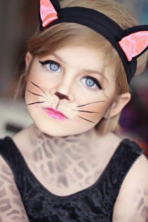 Cat Makeup For Kids, Cat Face Makeup, Halloween Costumes Kids Homemade, Homemade Halloween Costumes For Kids, Cat Costume Kids, Kitty Face Paint, Cat Halloween Makeup, Creative Halloween Makeup, Cat Makeup Halloween