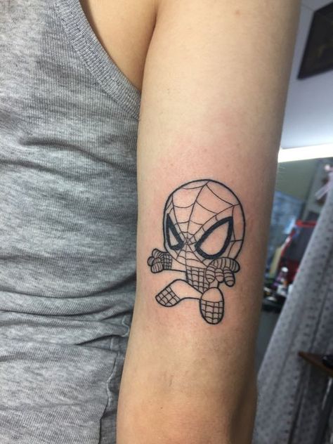 Marvel Tattoo Women, Cute Spiderman Tattoo, Spiderman Tattoo Ideas Small Simple, Peter Parker Tattoo, Spiderman Tattoo Simple, Small Spiderman Tattoo, Minimalist Spiderman Tattoo, Tattoo Ideas Spiderman, Spiderverse Tattoo