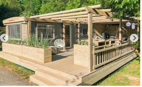 Mobile Home Decking Ideas, Static Caravan Makeover Exterior, Static Caravan Decking Ideas, Static Caravan Exterior Ideas, Trailer Home Exterior, Static Caravan Makeover, Mobile Home Exterior Makeover, Caravan Decking, Mobile Home Improvements