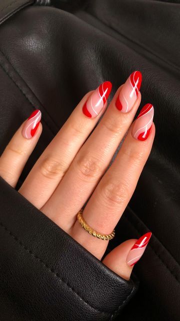 Red Christmas Nail Designs, Nails Milky White, Red Gel Polish, White Gel Polish, Red Christmas Nails, Red Nail Polish, White Nail Polish, Snowflake Nails, White Polish