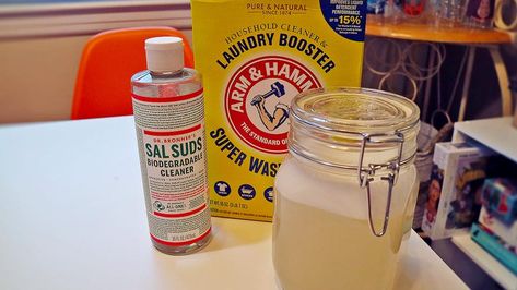 How to make your own laundry detergent at home for cheap - CNET Sal Suds, Make Your Own Laundry Detergent, Laundry Detergent Recipe, Detergent Recipe, Diy Laundry Detergent, Detergent Laundry, Natural Laundry Detergent, Stainless Steel Containers, Churning Butter