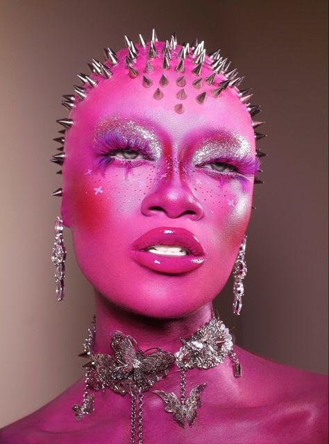 Avant Garde Makeup Creative, Club Kid Makeup, Avante Garde Makeup, Drag Makeup Looks, Alien Makeup Looks, Creative Face Makeup, Fantasy Makeup Looks, Alien Face Paint, Alien Makeup