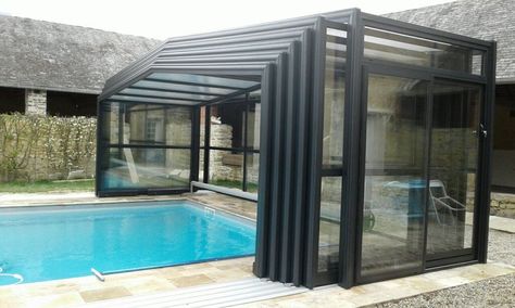 Glass Swimming Pool, Retractable Pool Cover, Swimming Pool Cover, Luxury Pools Backyard, House Structure Design, Backyard Pool Design, Pool Shade, Pool Shed, Outdoor Restaurant Design