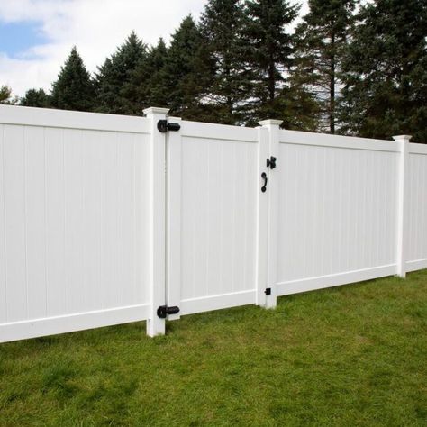 Vinyl Fence Gates Ideas, Fence With Lattice Top, Vinyl Gates, White Vinyl Fence, Vinyl Fence Panels, Vinyl Privacy Fence, Home Fencing, Privacy Fence Panels, Outdoor Fencing