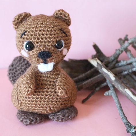 Crochet Amigurumi Free Patterns, Beaver Crochet, Free Amigurumi Patterns, Free Crochet Amigurumi, Yarn Tail, Pink Yarn, Amigurumi Animals, Crochet Free, Amigurumi Free