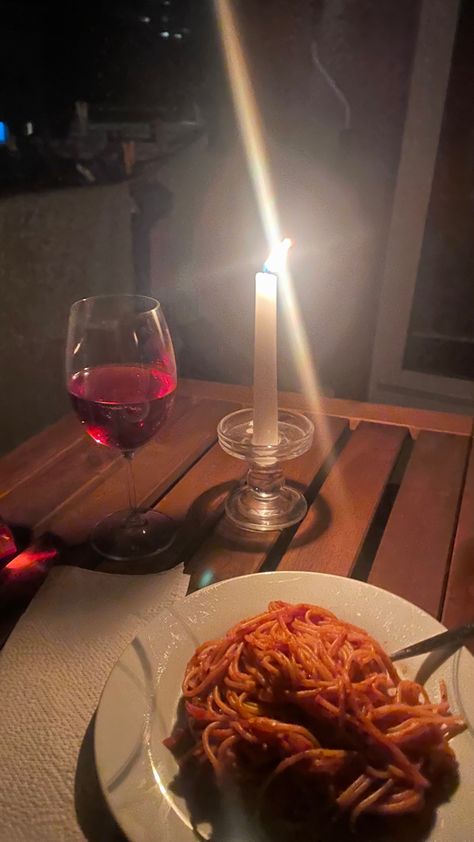 Candle Light Dinner Snapchat Story, Candle Light Dinner Aesthetic, Dinner Snapchat Story, Balcony Aesthetic, Dinner Snapchat, Dinner Pasta, Candlelight Dinner, Wine Food, Food Dinner