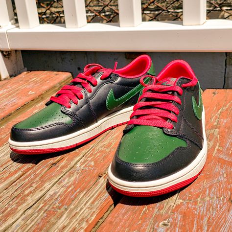 FRESH AND FEARLESS. Available today at Puffer Reds Step into greatness with the Women's Air Jordan 1 Low OG "Gorge Green". Updated color and texture give the all-time favorite a fresh identity while staying true to the original design. Which brand does this colorway remind you of ⌚👜👕 Releases June 12th, 2024 in-store @ Ypsilanti #PufferReds #Womens #WomensSneakers #Footwear #SummerStyle Womens Air Jordans, Air Jordan 1 Low, Jordan 1 Low, Air Jordan 1, Jordan 1, Trend Setter, Original Design, Air Jordan, Womens Sneakers