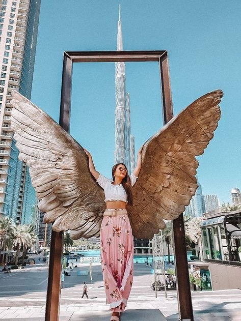 Burj Khalifa Pose Ideas, Photo Poses In Dubai, Dubai Pose Ideas, Burj Khalifa Photo Ideas, Wings Of Mexico Dubai, Dubai Wings, Dubai Photoshoot Ideas, Dubai Frame Photo Ideas, Dubai Photo Ideas