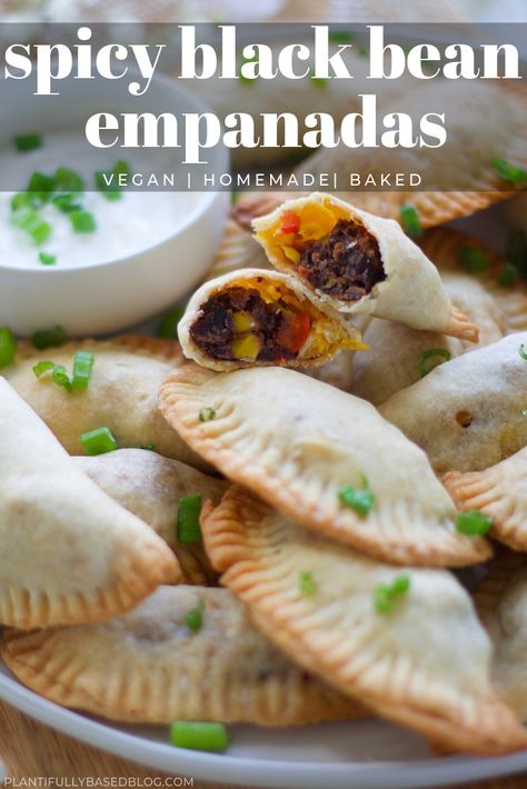 Bean Empanadas Recipe, Spicy Empanadas Recipe, Healthy Empanadas Clean Eating, Empanadas Recipe Vegetarian, Veg Empanadas Recipe, Vegan Empanadas Recipe, Empanadas Vegetarian, Vegetarian Empanadas Recipe, Corn Empanadas