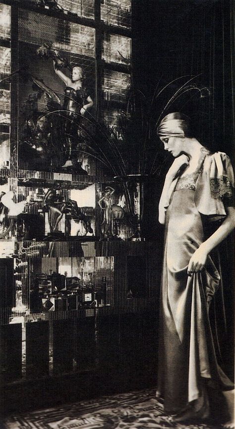 INSIDE BIBA Biba Fashion, Barbara Hulanicki, Louise Ebel, Harry Clarke, Swinging London, Old Fashion, Mode Vintage, Vintage Beauty, Vintage Photography