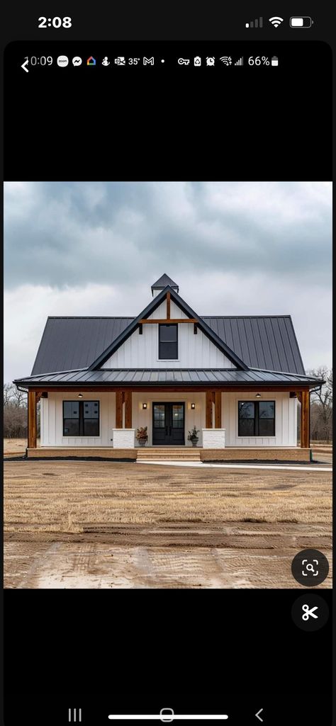 Shop Houses, White Farmhouse Exterior, Small Barndominium Ideas, Barndominium Ideas 3 Bedroom, Floor Plans 4 Bedroom, 4 Bedroom Barndominium, Black Barndominium, White Exterior Houses, Home Styles Exterior