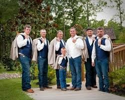 I wish jeans weren't too casual :) Country Groomsmen, Jeans Wedding, Marriage Day, Country Attire, Navy Vest, Wedding Country, Wedding Groomsmen, Blue Vests, Groomsmen Attire