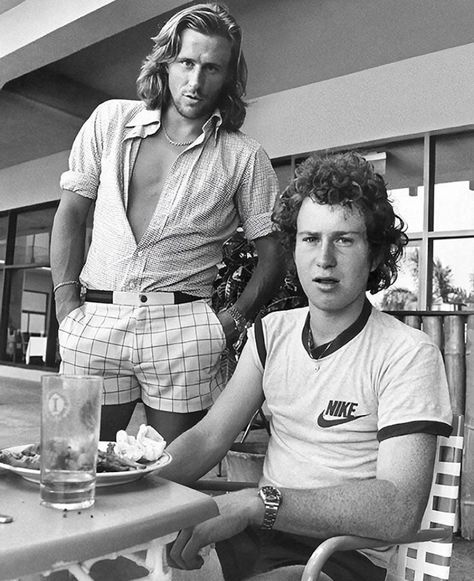 Old School Tennis, Mode Tennis, 1970s Men, Yacht Rock, Vintage Foto's, Tennis Photos, Club Scene, John Mcenroe, Tennis Legends