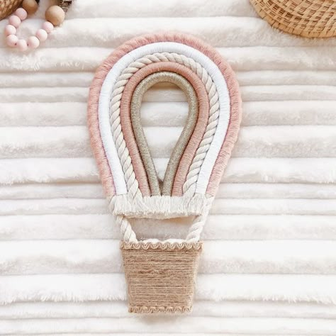 Macrame Balloon, Macrame Hot Air Balloon, Boho Hot Air Balloon, Diy Hot Air Balloons, Macrame Baby, Basket Wall Hanging, Diy Baby Mobile, Wire Knitting, Macrame Wall Hanging Diy