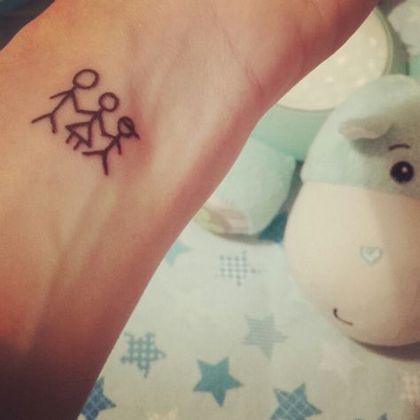 #firsttimemommy #familytattoo #parentsandson #stickymen #stickyfamily #babyboy #lovemyson #mysonmyeverything Stick Figure Family Tattoo, Stick Figure Tattoo, Siblings Tattoo, Son Tattoo, Stick Figure Family, Funky Tattoos, Sibling Tattoos, Tattoo For Son, I Love My Son